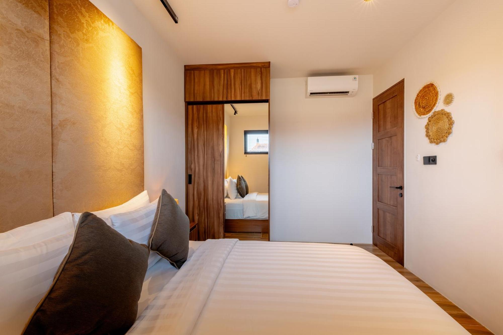 Avanya Luxury Center Of *